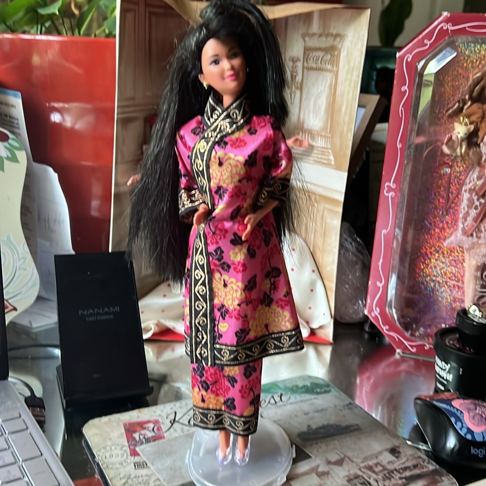 Barbie  Dolls of the World Collection   China   Like New